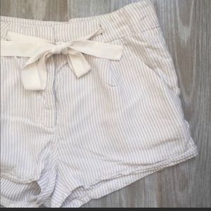 Aritzia Wilfred Allegra Tie waist short